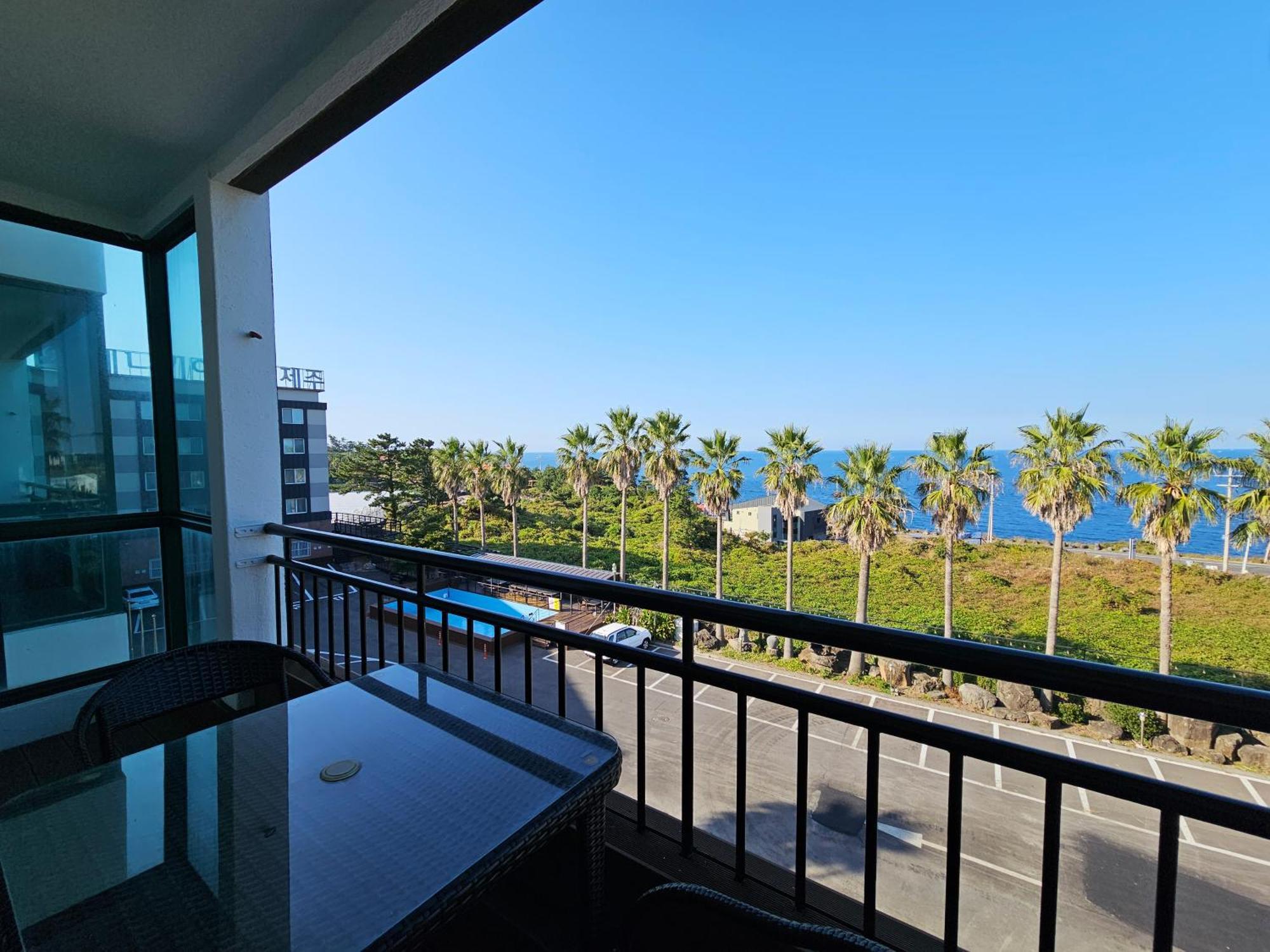 Sea Cliff Hotel Jeju Exterior foto